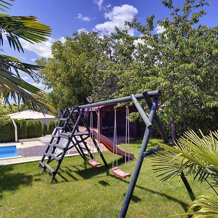 Villa Semy Pazin Exteriör bild