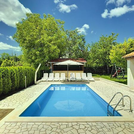 Villa Semy Pazin Exteriör bild