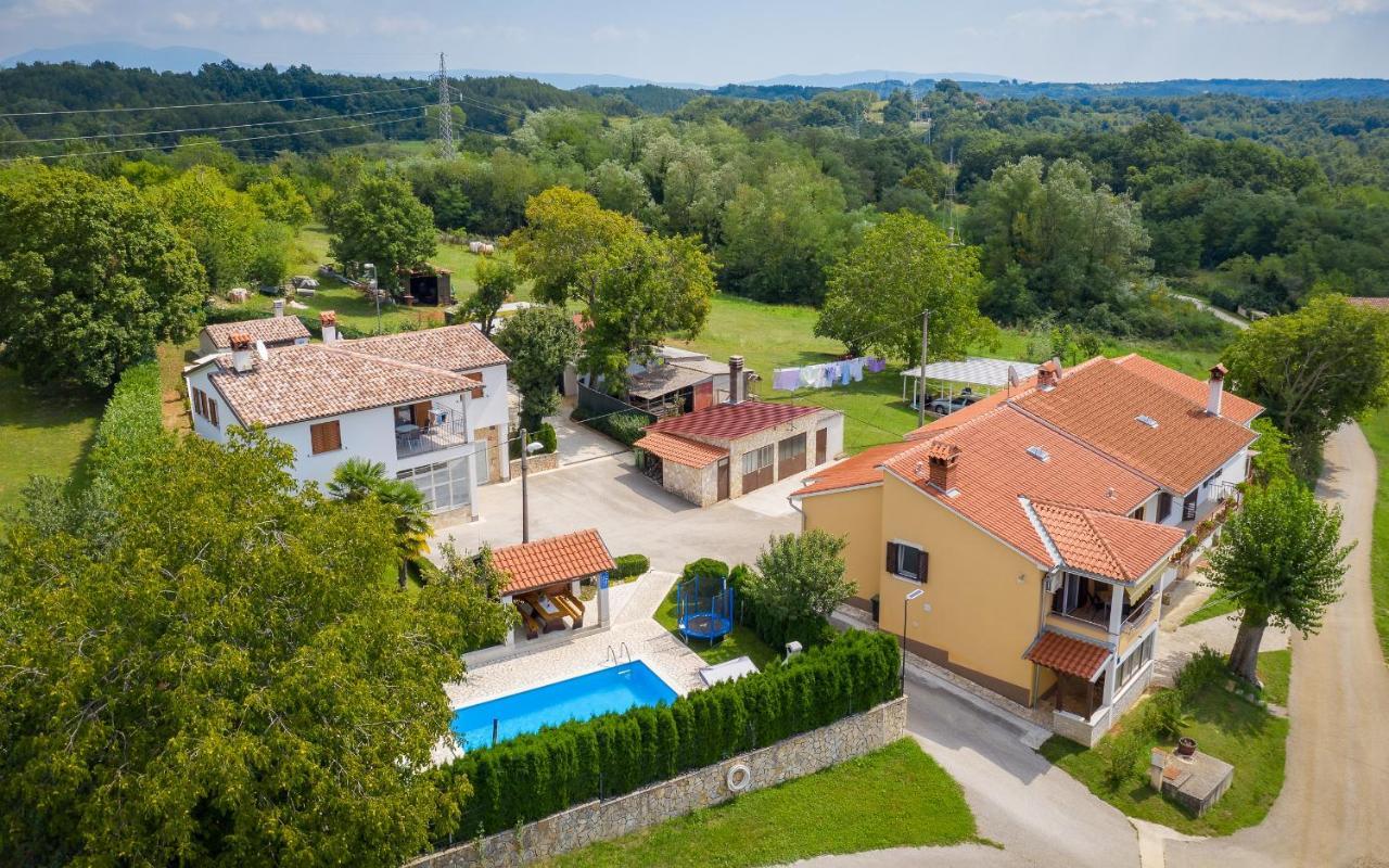 Villa Semy Pazin Exteriör bild